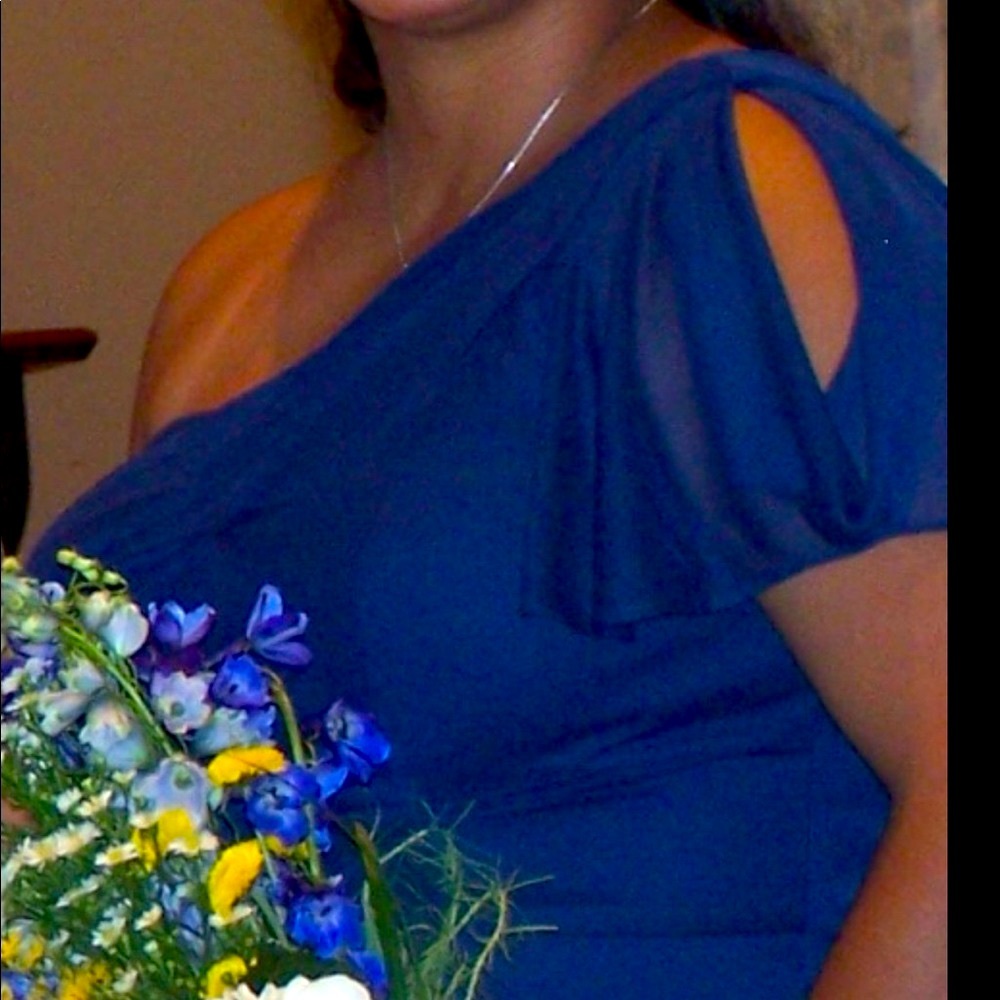 Dress - Picture 6 of 6